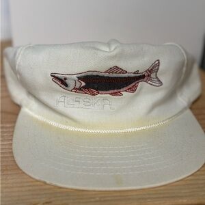 🔥 Vintage 80”s Alaska Fish Embroidered Cap- White Adijustable 🔥